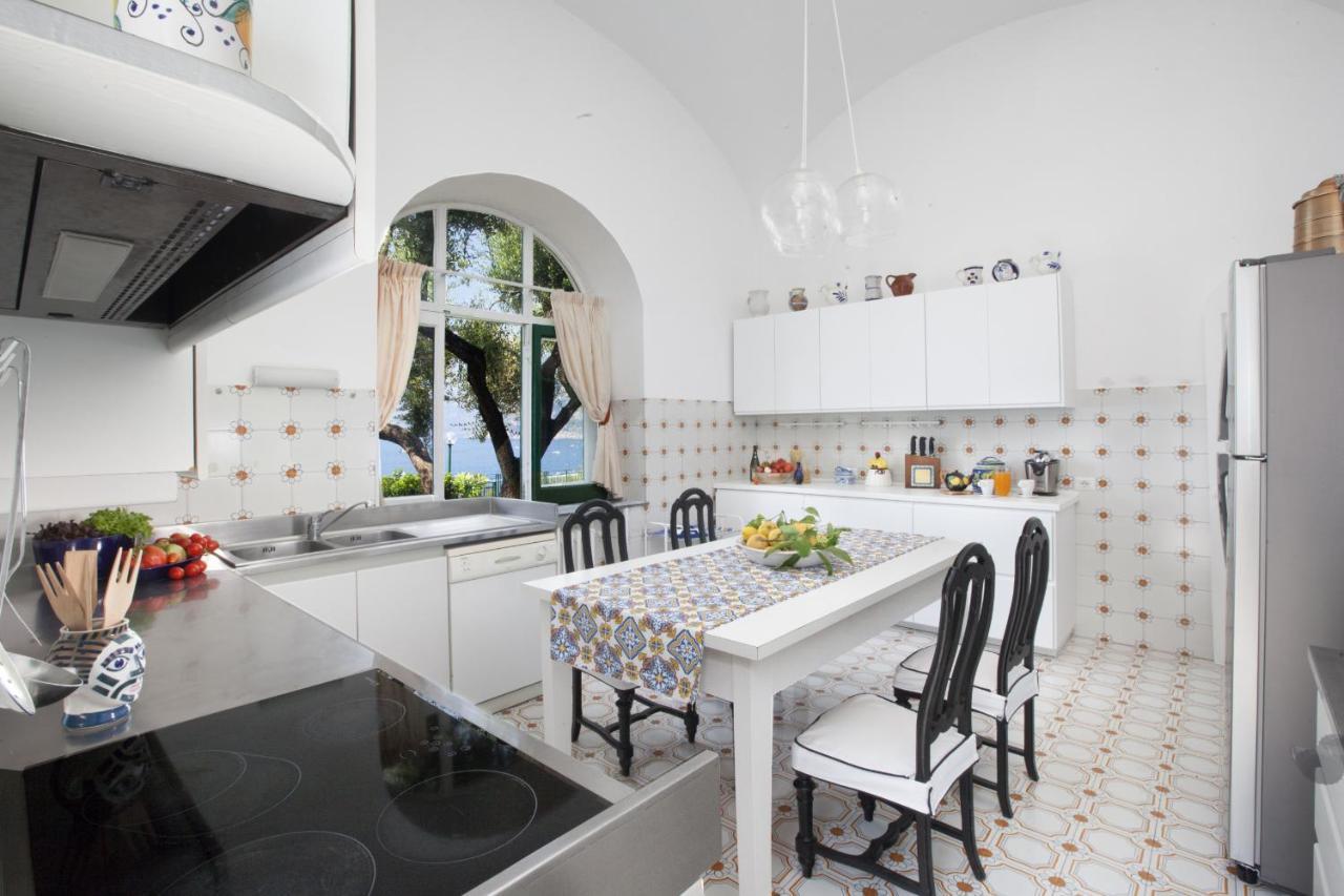 Amore Rentals - Villa Lo Scoglio Positano Exteriér fotografie