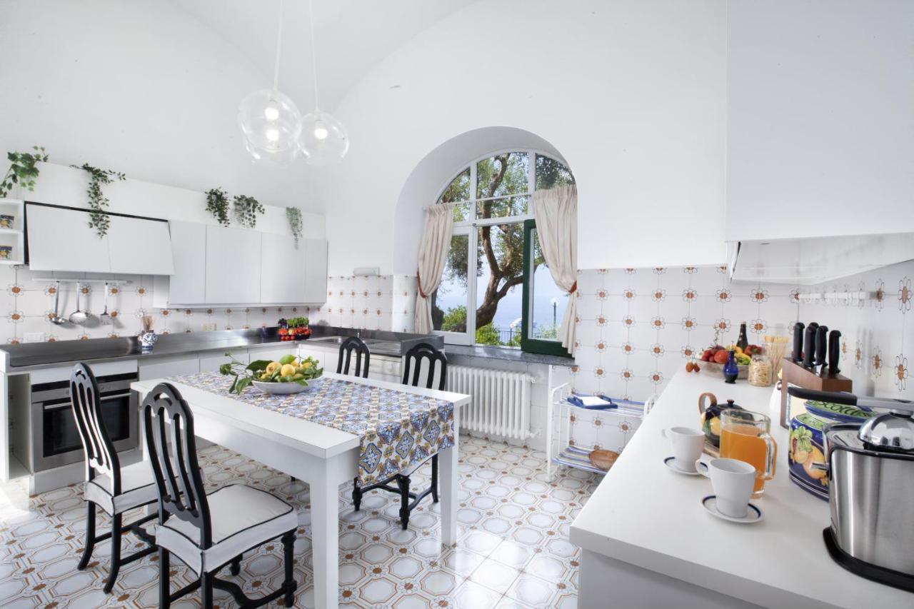 Amore Rentals - Villa Lo Scoglio Positano Exteriér fotografie
